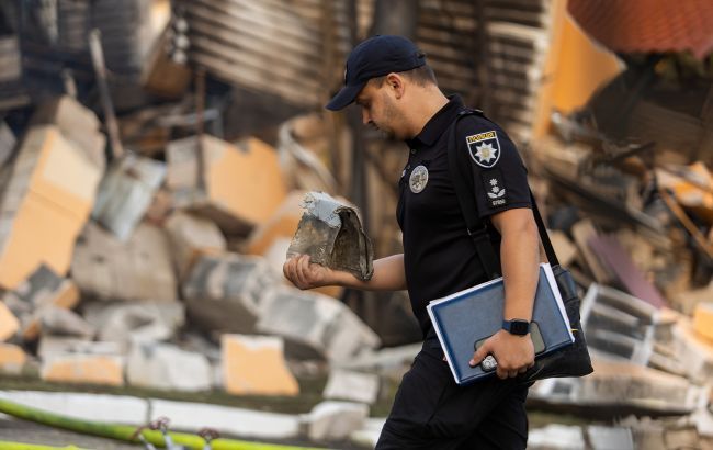 Рятувальникам і поліцейським підвищать зарплати: скільки платитимуть Рятувальникам і поліцейським підвищать зарплати: скільки платитимуть