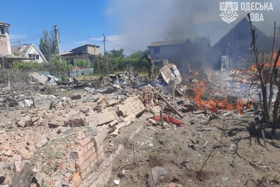росіяни атакували ракетою житлові будинки півдня Одеської області, є постраждалі росіяни атакували ракетою житлові будинки півдня Одеської області, є постраждалі