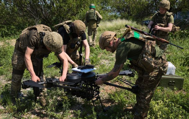 ЗСУ розгромили три підрозділи РФ під час навчань на Запоріжжі (яскраве відео) ЗСУ розгромили три підрозділи РФ під час навчань на Запоріжжі (яскраве відео)