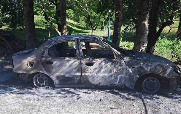 КАБи знищили ринок на Дніпропетровщині, є поранені (фото,відео) КАБи знищили ринок на Дніпропетровщині, є поранені (фото,відео)