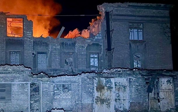 Ворог потужно атакував Дніпро - наслідки у фото Ворог потужно атакував Дніпро - наслідки у фото