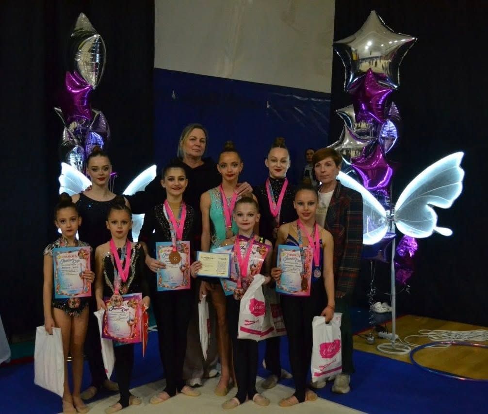 Ізмаїльські гімнастки тріумфували на всеукраїнському турнірі “JUNIOR CUP 26” (фото) Ізмаїльські гімнастки тріумфували на всеукраїнському турнірі “JUNIOR CUP 26” (фото)