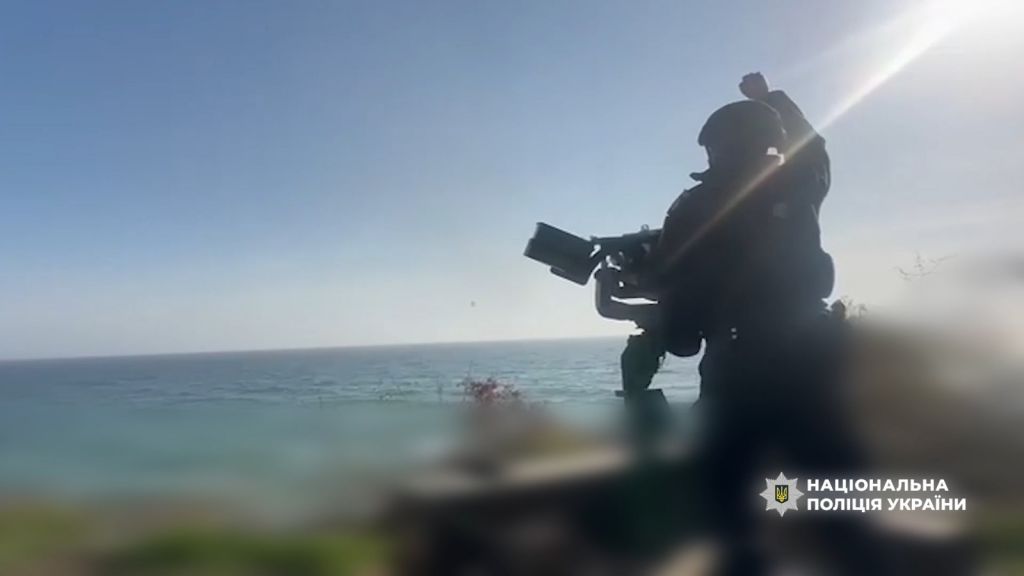 Влучний захист: поліцейські збивають ворожі дрони над Одещиною Влучний захист: поліцейські збивають ворожі дрони над Одещиною