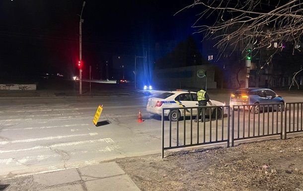 Хлопчик, якого у Кривому Розі збила суддя, помер у лікарні Хлопчик, якого у Кривому Розі збила суддя, помер у лікарні