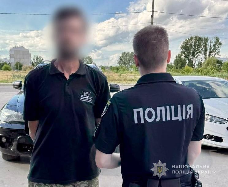 На Одещині в межах спецоперації «РУБІКОН» викрито 11 осіб, ліквідовано 5 наркоскладів та вилучено наркотиків на понад 5 млн грн. На Одещині в межах спецоперації «РУБІКОН» викрито 11 осіб, ліквідовано 5 наркоскладів та вилучено наркотиків на понад 5 млн грн.