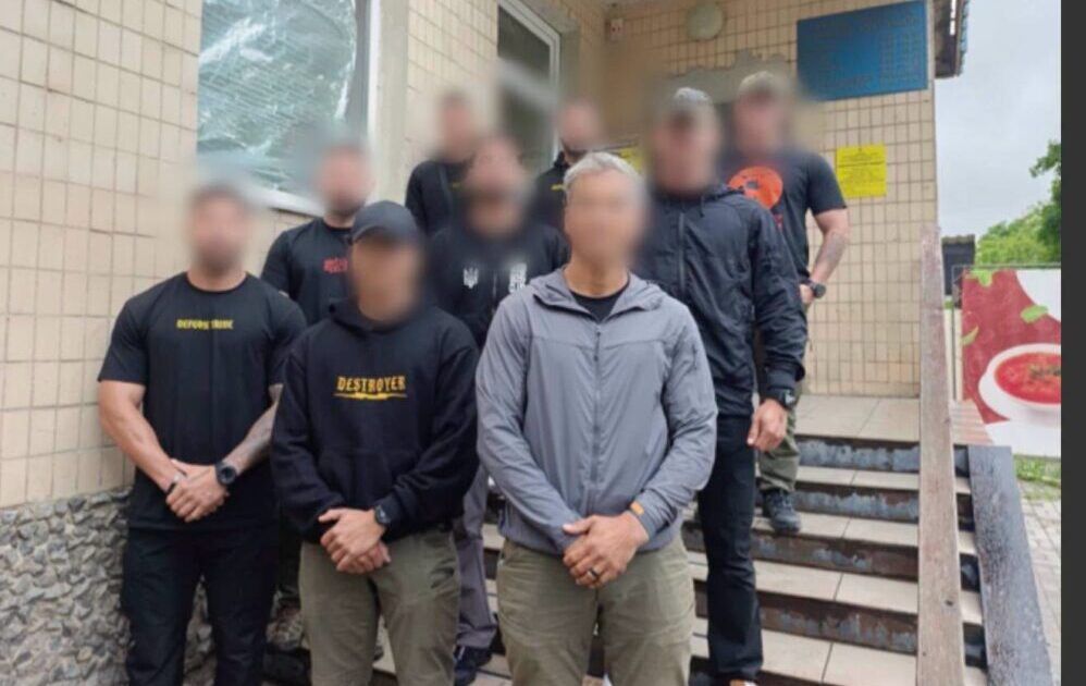 На півдні Одещини посвідки на проживання в Україні отримали військові з Бразилії На півдні Одещини посвідки на проживання в Україні отримали військові з Бразилії