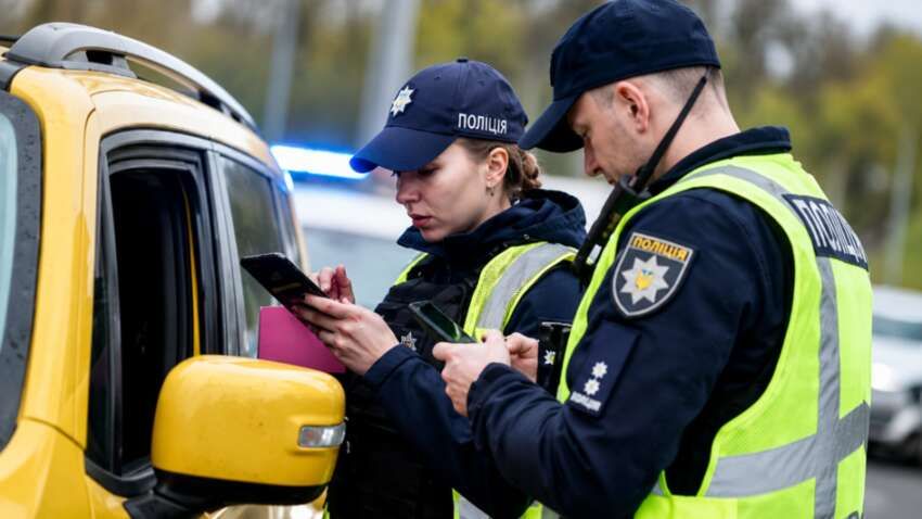 Штрафи до 17 тисяч гривень та втрата прав: в Україні готують жорсткі правила для водіїв-порушників Штрафи до 17 тисяч гривень та втрата прав: в Україні готують жорсткі правила для водіїв-порушників