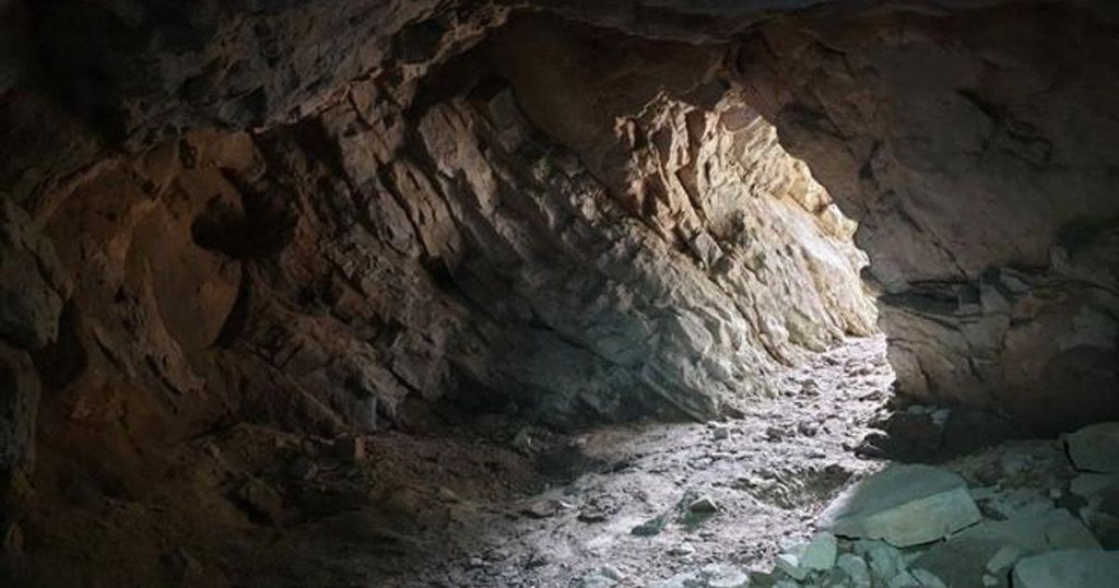 Вчені відкрили “капсулу часу” віком 300 тисяч років: що знайшли всередині печери(фото) Вчені відкрили “капсулу часу” віком 300 тисяч років: що знайшли всередині печери(фото)