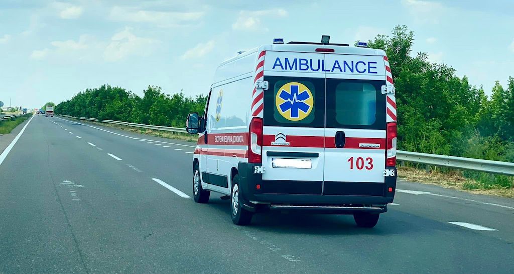 Смертельний приліт по пляжу в Одесі: хто відповідає і що не сходиться у версії про швидку Смертельний приліт по пляжу в Одесі: хто відповідає і що не сходиться у версії про швидку