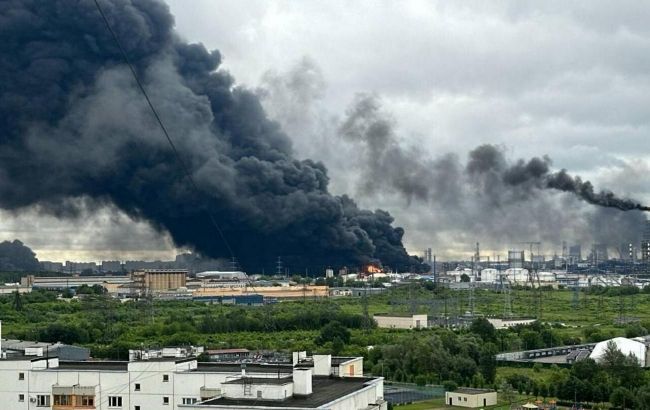 Дрони "закрили" Московський НПЗ щонайменше до 2027 року, - Reuters Дрони "закрили" Московський НПЗ щонайменше до 2027 року, - Reuters