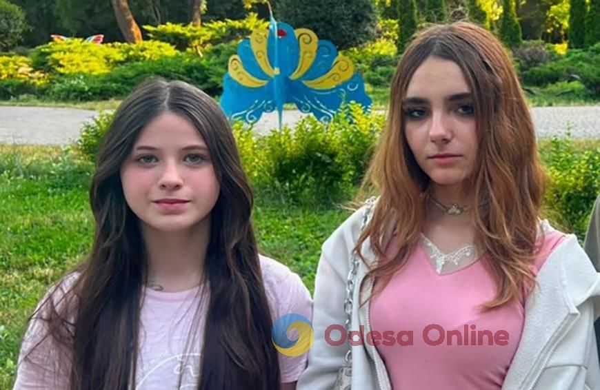 В Одесі розшукують двох дівчат, які втекли з дитячого закладу В Одесі розшукують двох дівчат, які втекли з дитячого закладу