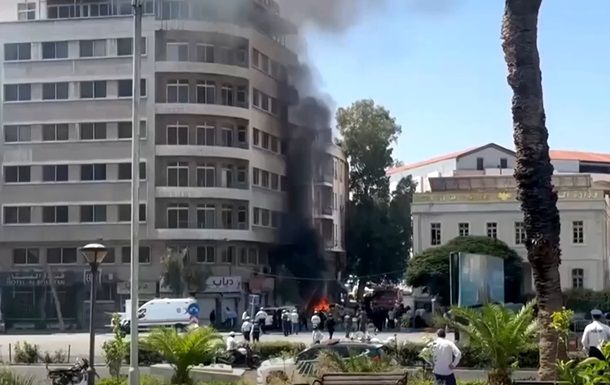 Вибухи біля готелю у Дамаску, де зупинився Макрон: 18 людей поранені Вибухи біля готелю у Дамаску, де зупинився Макрон: 18 людей поранені