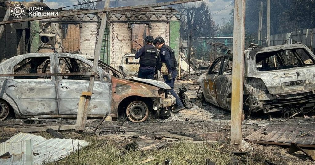 Удар по Вишневому: у Генштабі відповіли, чи мали склади зброї біля будинків Удар по Вишневому: у Генштабі відповіли, чи мали склади зброї біля будинків