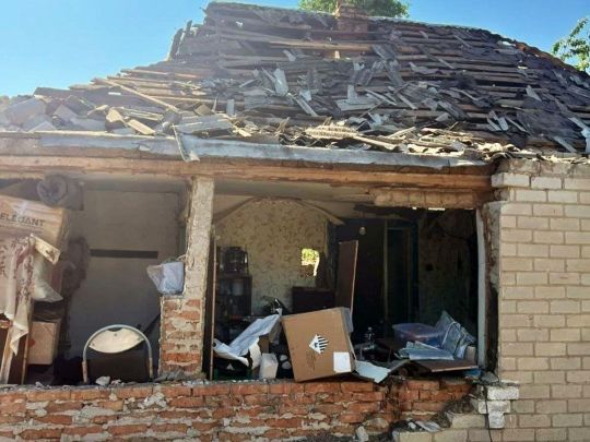 Нічого не залишилося, крім руїн: росія знову атакувала українські міста, є загиблі та поранені (фото) Нічого не залишилося, крім руїн: росія знову атакувала українські міста, є загиблі та поранені (фото)