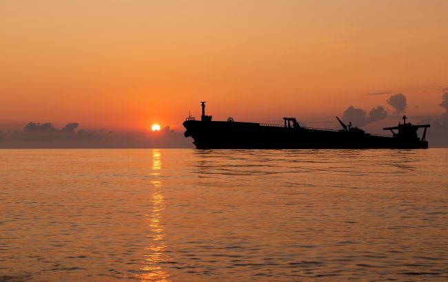 За ніч в Азовському морі уражено 13 танкерів "тіньового флоту" Росії - "Мадяр" За ніч в Азовському морі уражено 13 танкерів "тіньового флоту" Росії - "Мадяр"