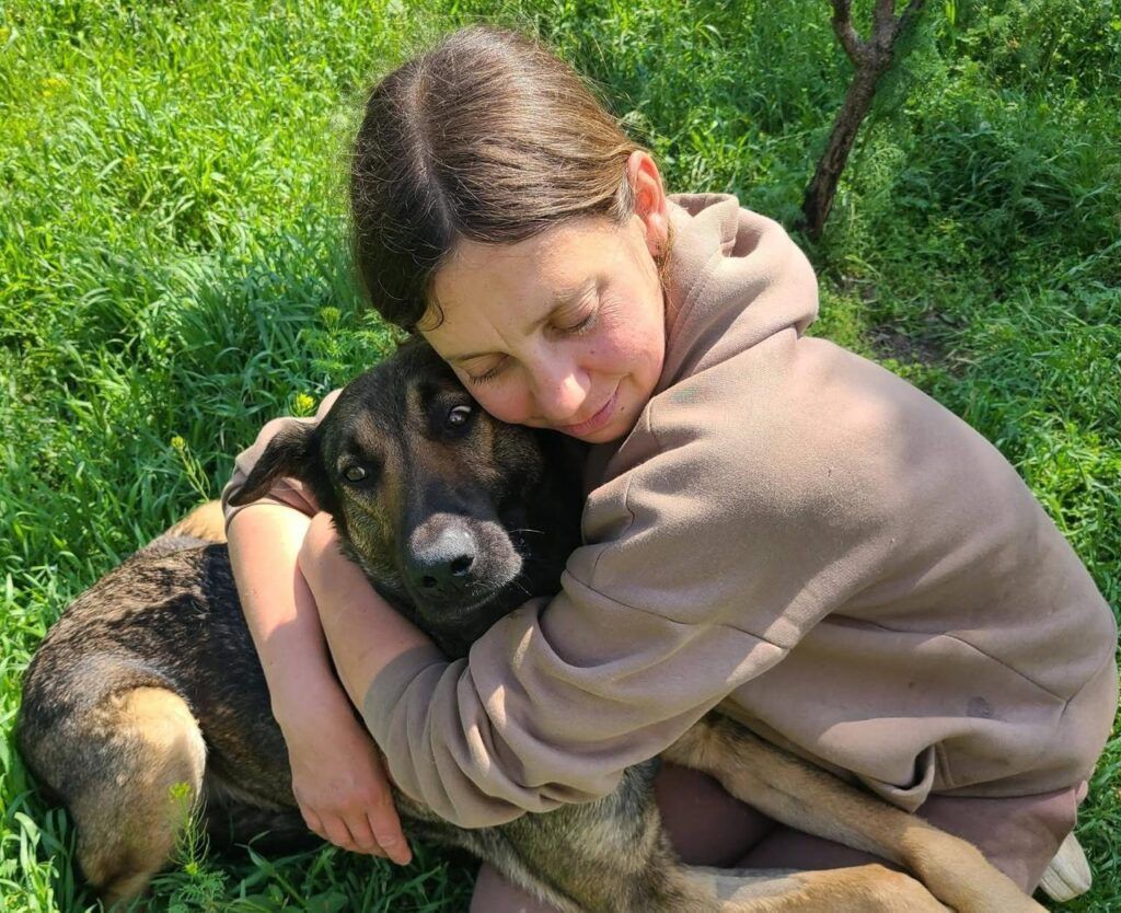 Рятувати тих, кого зрадили: історія природоохоронниці та зооволонтерки Дани Лук’янчук з села Лиман(фото) Рятувати тих, кого зрадили: історія природоохоронниці та зооволонтерки Дани Лук’янчук з села Лиман(фото)