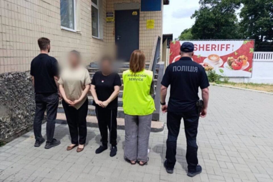 Двох громадянок Азербайджану, які незаконно перебували в Ізмаїлі, примусово повернуть додому Двох громадянок Азербайджану, які незаконно перебували в Ізмаїлі, примусово повернуть додому