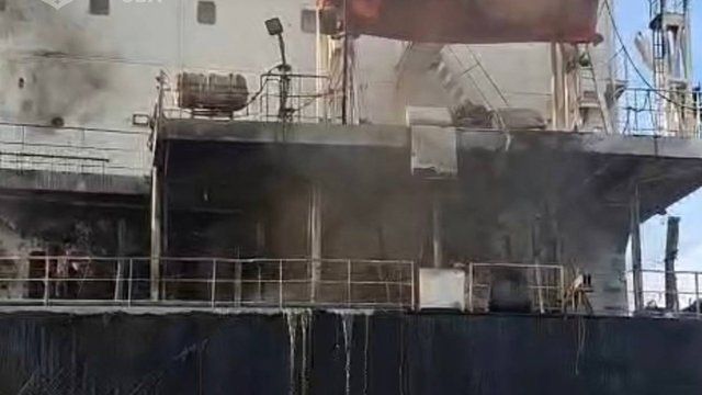 Ворожий БпЛА на Одещині поцілив у цивільне судно під прапором Маршаллових Островів: двоє загиблих Ворожий БпЛА на Одещині поцілив у цивільне судно під прапором Маршаллових Островів: двоє загиблих