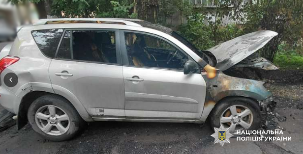 Двадцятирічний одесит на замовлення ворога підпалив чужу автівку у дворі багатоквартирного будинку Двадцятирічний одесит на замовлення ворога підпалив чужу автівку у дворі багатоквартирного будинку