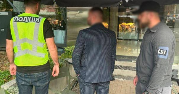 У Києві адвокат вимагав 30 тисяч доларів за "правильний" поділ майна при розлученні У Києві адвокат вимагав 30 тисяч доларів за "правильний" поділ майна при розлученні