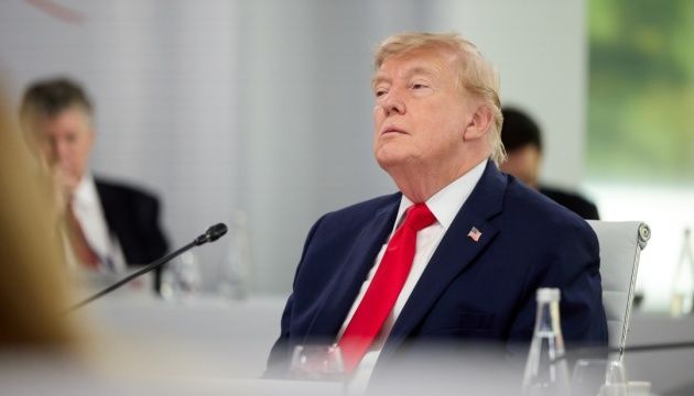 Трамп звинуватив Канаду в лісових пожежах у США та погрожує Оттаві "через дим" (відео) Трамп звинуватив Канаду в лісових пожежах у США та погрожує Оттаві "через дим" (відео)
