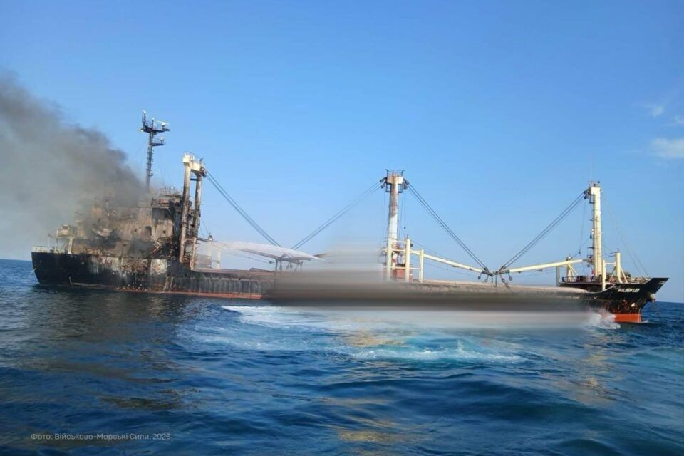 Зросла кількість жертв російського обстрілу по судну поблизу Одеси: серед загиблих український лоцман Зросла кількість жертв російського обстрілу по судну поблизу Одеси: серед загиблих український лоцман