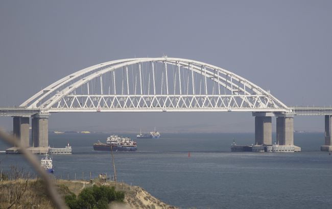 "Вибухова" ніч в Криму: виникли пожежі, частина півострова без світла "Вибухова" ніч в Криму: виникли пожежі, частина півострова без світла