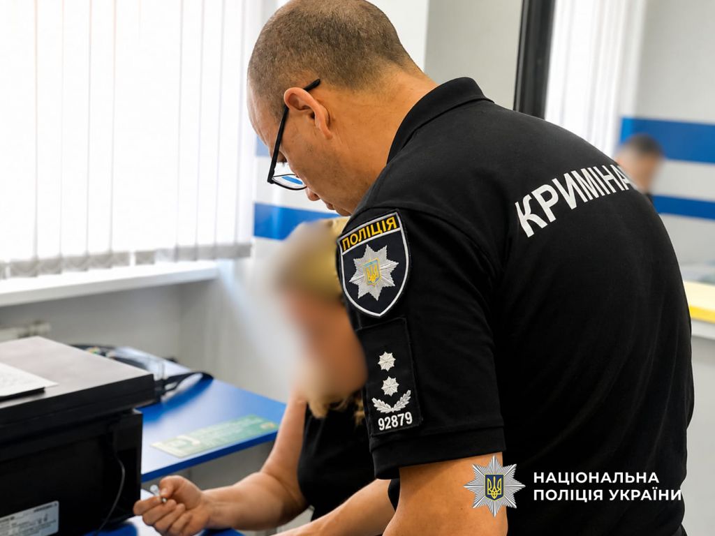 Привласнила понад 350 тис. грн соціальних виплат померлих підопічних інтернату: на Одещині судитимуть соціальну працівницю Привласнила понад 350 тис. грн соціальних виплат померлих підопічних інтернату: на Одещині судитимуть соціальну працівницю