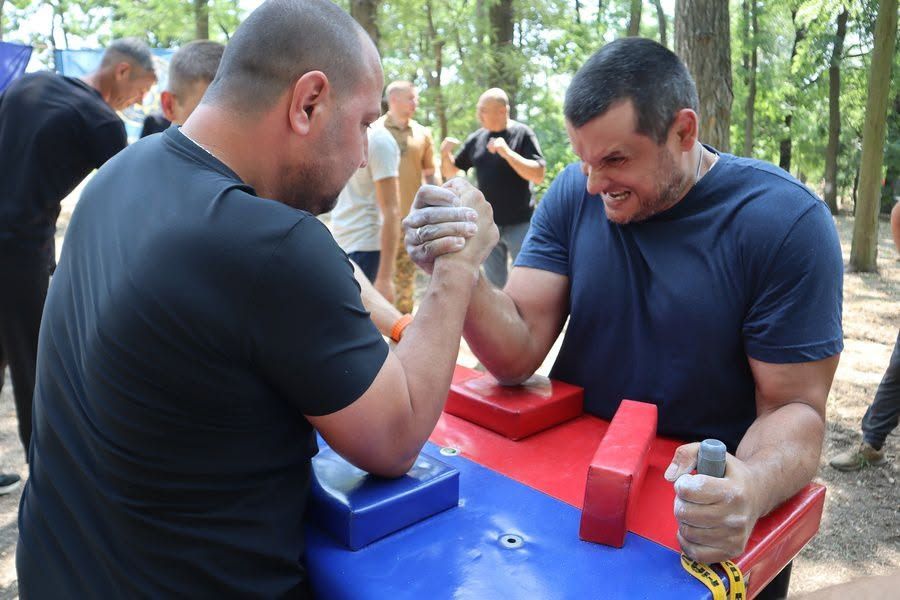 Спортивно-відновлювальні заходи для ізмаїльських гвардійців: сила, витривалість і командний дух Спортивно-відновлювальні заходи для ізмаїльських гвардійців: сила, витривалість і командний дух