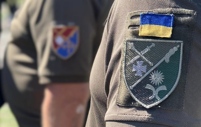 Наручники та газ проти 61-річного чоловіка: на Хмельниччині розгорається скандал з ТЦК Наручники та газ проти 61-річного чоловіка: на Хмельниччині розгорається скандал з ТЦК