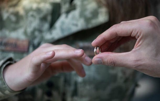 Рекордні дати та онлайн-шлюби: в Україні різко побільшало одружень Рекордні дати та онлайн-шлюби: в Україні різко побільшало одружень