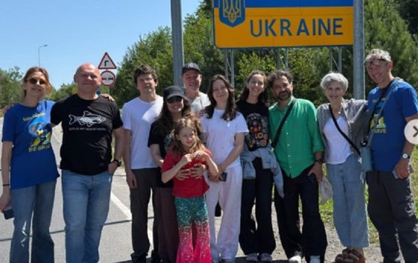 Зірка Ілюзії обману приїхав допомагати українським дітям Зірка Ілюзії обману приїхав допомагати українським дітям