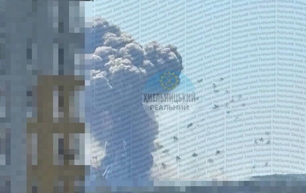 Вибухи у Хмельницькому: з'явились перші подробиці Вибухи у Хмельницькому: з'явились перші подробиці