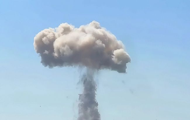 На полігоні у Хмельницькому вибухнули боєприпаси, постраждали військові На полігоні у Хмельницькому вибухнули боєприпаси, постраждали військові