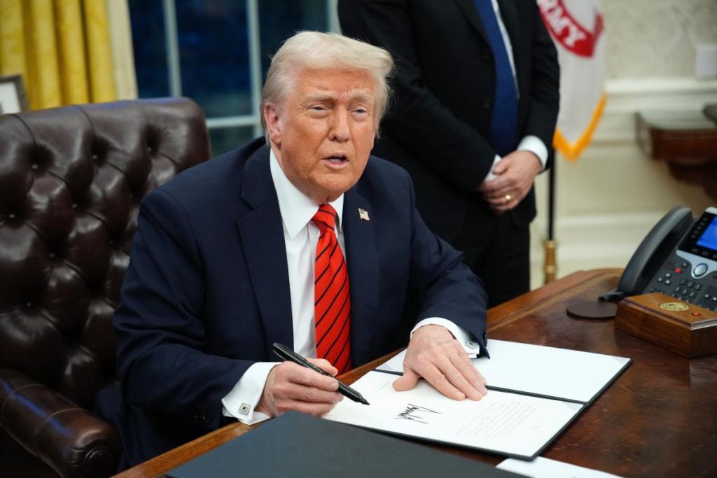 "Не думаю, що це станеться": Трамп засумнівався щодо передачі технологій Patriot Україні "Не думаю, що це станеться": Трамп засумнівався щодо передачі технологій Patriot Україні