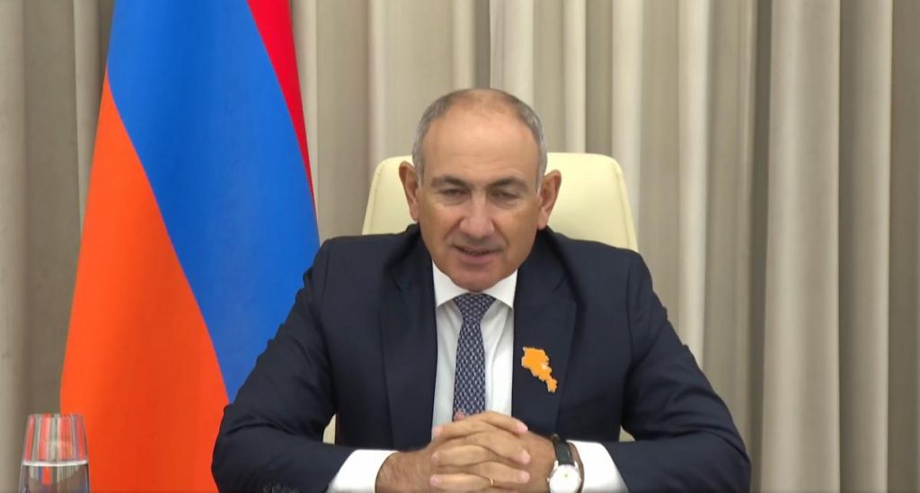 Прем'єр-міністр Вірменії Нікол Пашинян оголосив про відставку Прем'єр-міністр Вірменії Нікол Пашинян оголосив про відставку