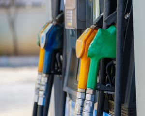 АЗС обмежують продаж дизеля та оголосили норму для водіїв в Україні - ЗМІ АЗС обмежують продаж дизеля та оголосили норму для водіїв в Україні - ЗМІ