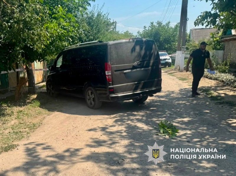 Поліцейські встановлюють обставини ДТП в Одеському районі, в якій загинула малолітня дитина Поліцейські встановлюють обставини ДТП в Одеському районі, в якій загинула малолітня дитина
