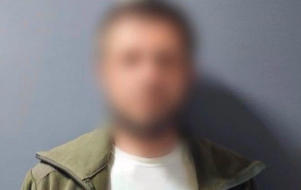 Житель Києва влаштував стрілянину у дворі житлових будинків Житель Києва влаштував стрілянину у дворі житлових будинків