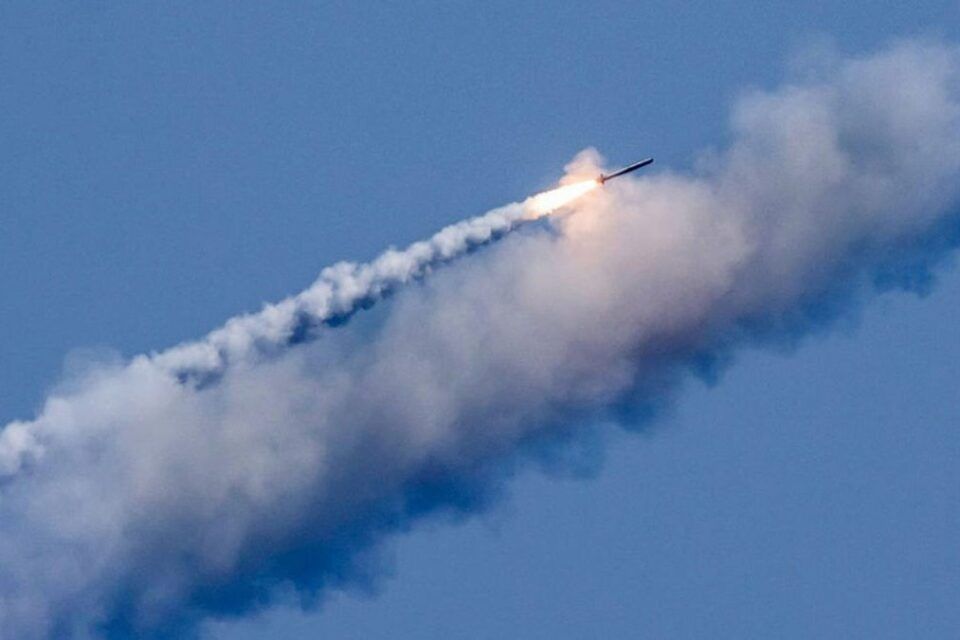 Стало відомо про постраждалих внаслідок ракетного обстрілу поблизу ринку у передмісті Одеси Стало відомо про постраждалих внаслідок ракетного обстрілу поблизу ринку у передмісті Одеси