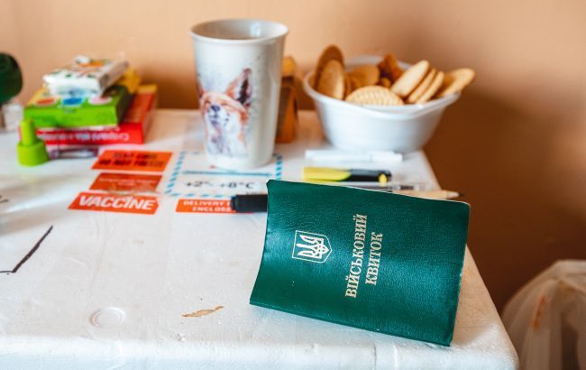 Міноборони отримає від податкової дані про чоловіків 18-60 років Міноборони отримає від податкової дані про чоловіків 18-60 років
