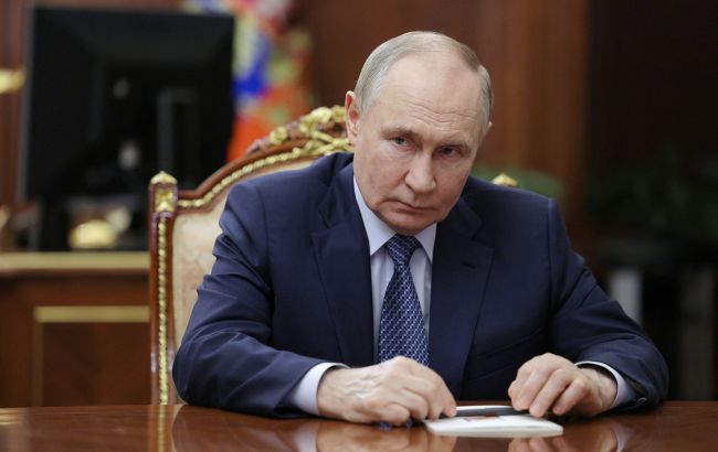 Путін боїться їздити в європейські регіони РФ, куди дістають дрони, - ЗМІ Путін боїться їздити в європейські регіони РФ, куди дістають дрони, - ЗМІ