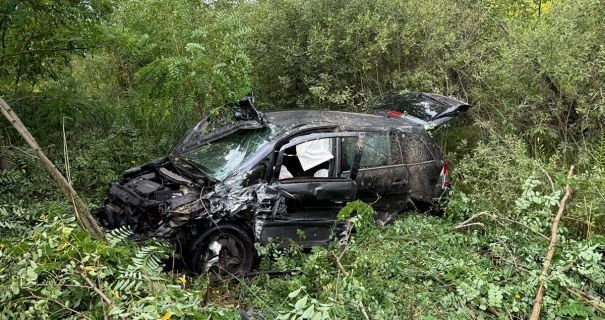 Зіткнення трьох авто на Житомирщині: семеро травмованих, серед них – двоє дітей(фото) Зіткнення трьох авто на Житомирщині: семеро травмованих, серед них – двоє дітей(фото)