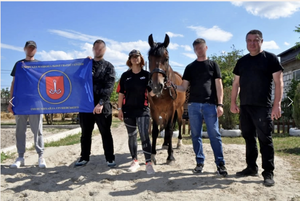Одеські нацгвардійці пройшли курс відновлення через спорт та іпотерапію Одеські нацгвардійці пройшли курс відновлення через спорт та іпотерапію