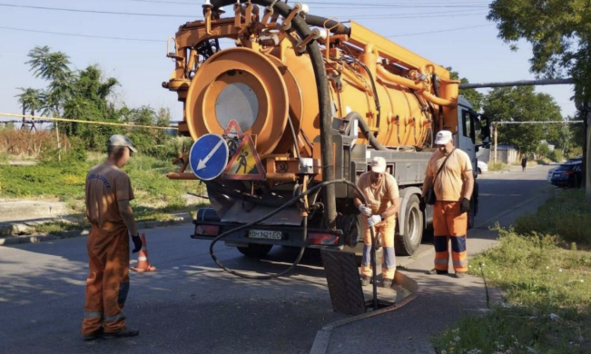 Злива більше не має стати катастрофою: в Одесі відновлюють недобудований колектор(фото) Злива більше не має стати катастрофою: в Одесі відновлюють недобудований колектор(фото)