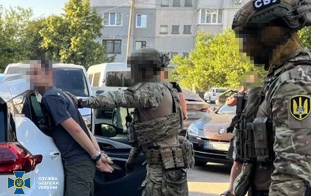 Ухилянт готував обстріл по нафтобазах і електростанціях у центрі України Ухилянт готував обстріл по нафтобазах і електростанціях у центрі України