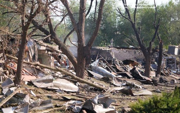 РФ била по Запоріжжю балістикою КНДР - Зеленський РФ била по Запоріжжю балістикою КНДР - Зеленський