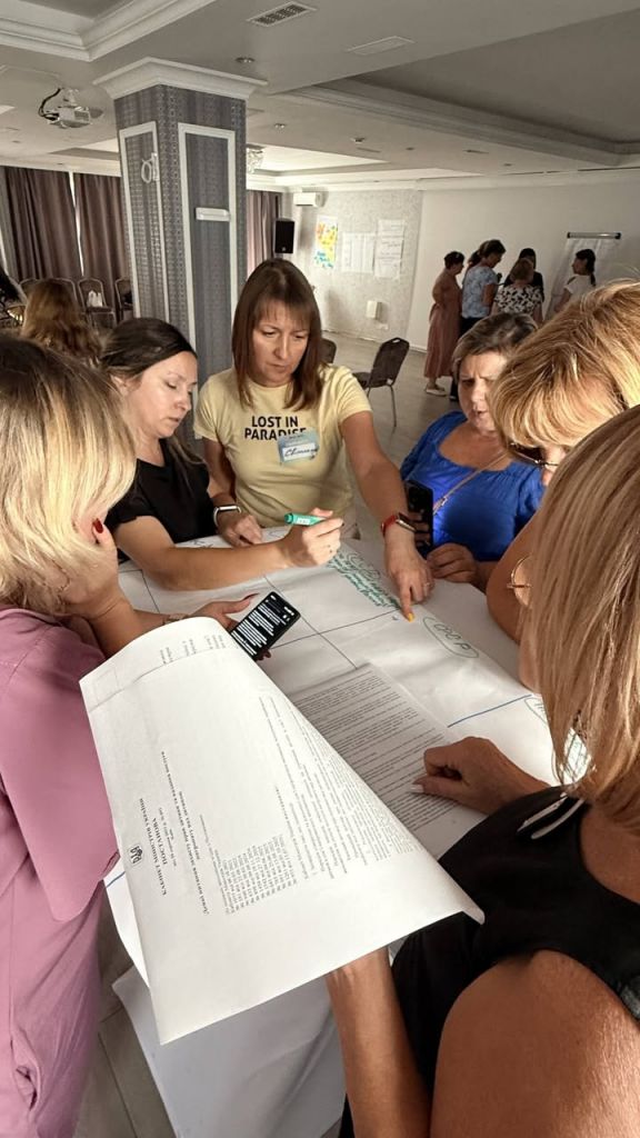 Міжвідомча взаємодія в забезпеченні найкращих інтересів дитини у сімейних формах виховання(фото) Міжвідомча взаємодія в забезпеченні найкращих інтересів дитини у сімейних формах виховання(фото)