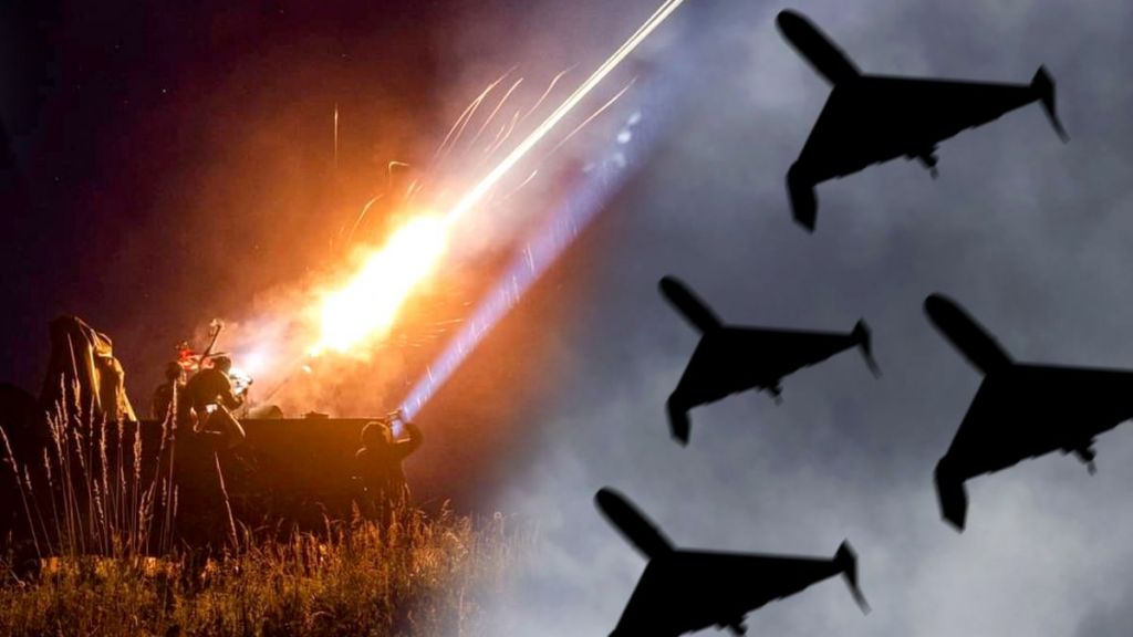 Нічна атака «шахедів» на Ізмаїл: пошкоджено рятувальну частину, підприємство та знеструмлено райони міста Нічна атака «шахедів» на Ізмаїл: пошкоджено рятувальну частину, підприємство та знеструмлено райони міста