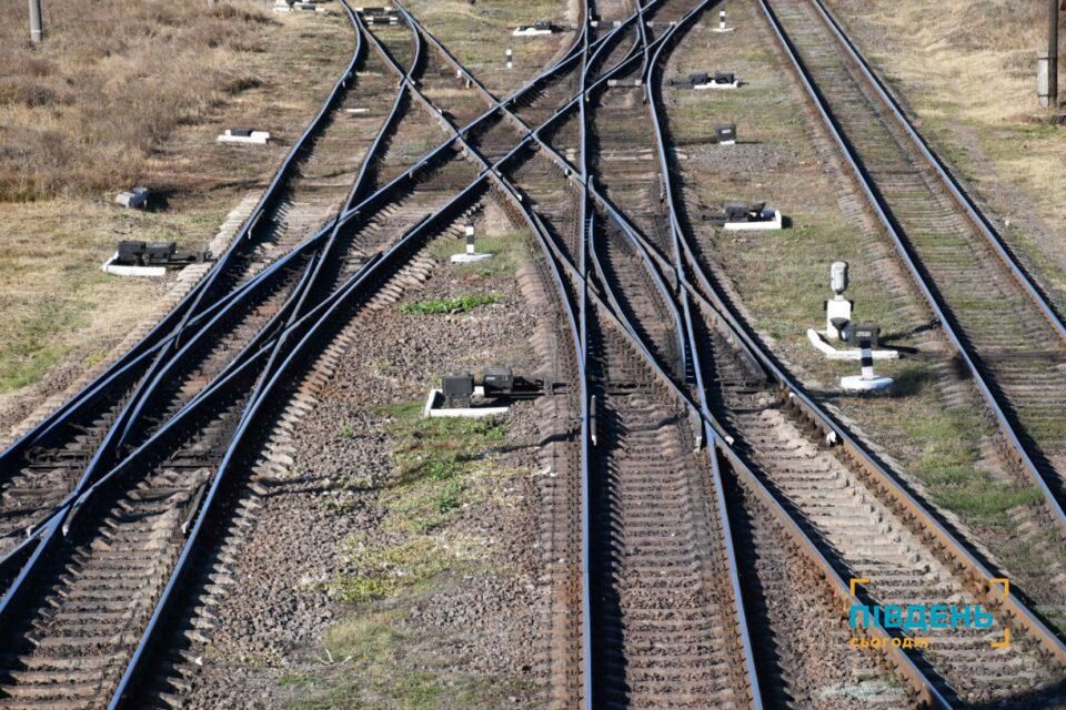 На Одещині дрон рф вдруге за день атакував пасажирський потяг На Одещині дрон рф вдруге за день атакував пасажирський потяг